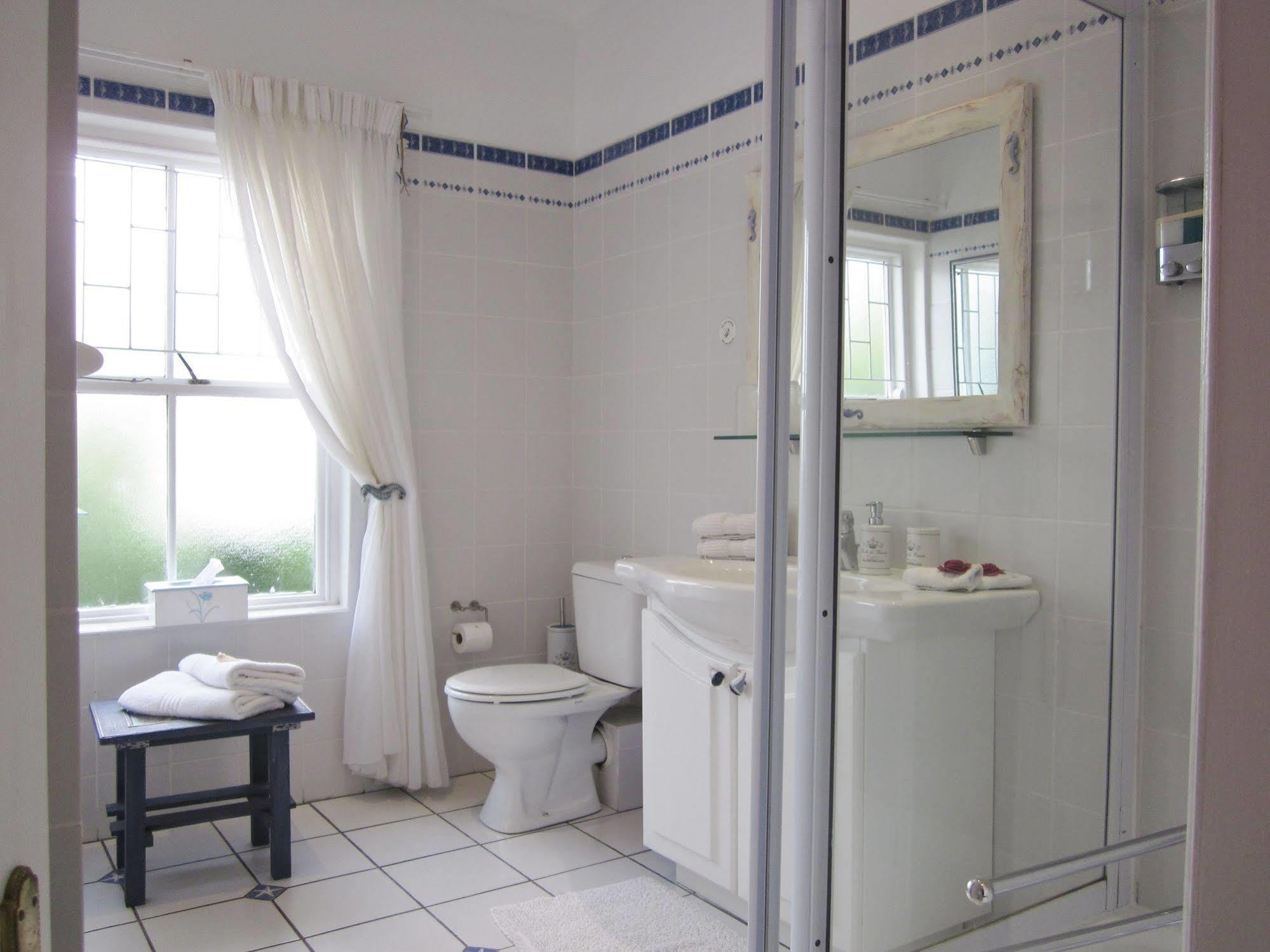 Von Abercron Residence Hermanus Bagian luar foto